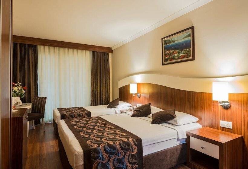 اتاق استاندارد, Throne Beach Resort & Spa