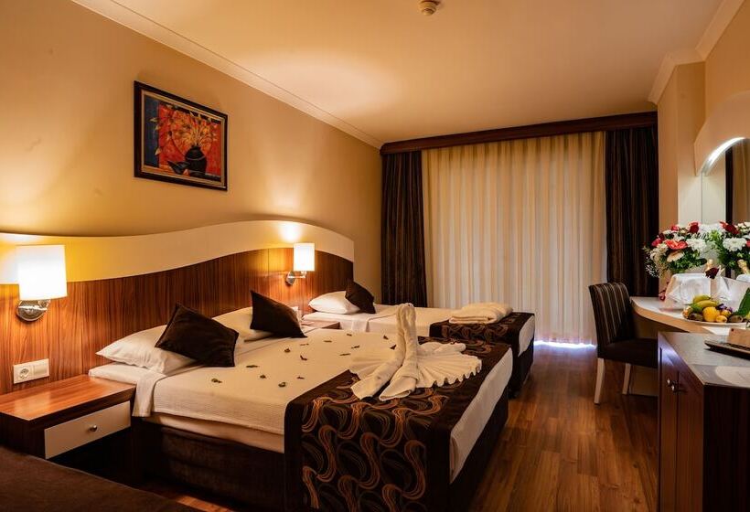 اتاق استاندارد, Throne Beach Resort & Spa