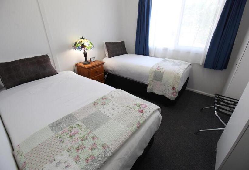 آپارتمان 3 خوابه, Mornington Motel