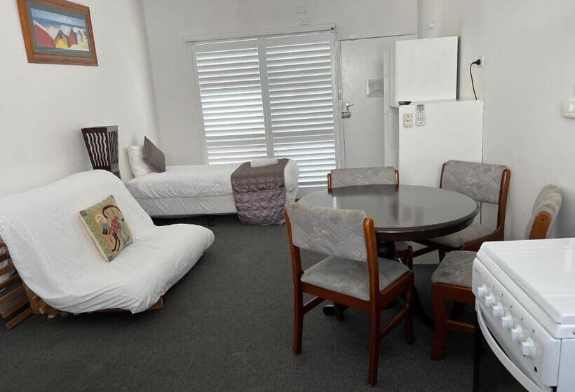 آپارتمان 2 خوابه, Mornington Motel