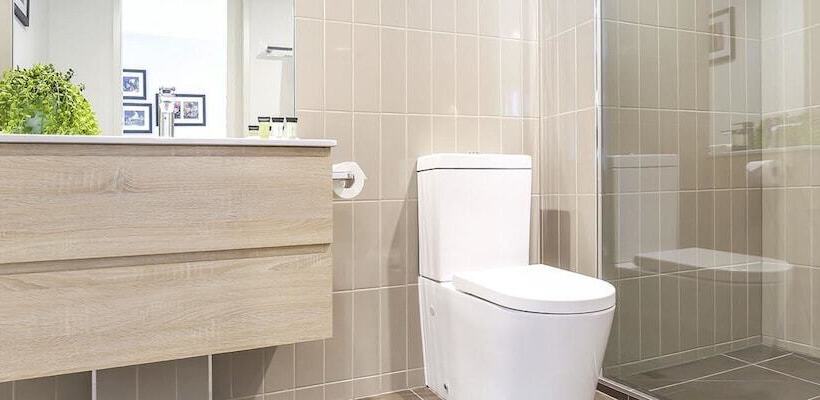 سوییت لوکس, Plum Carlton Serviced Apartments