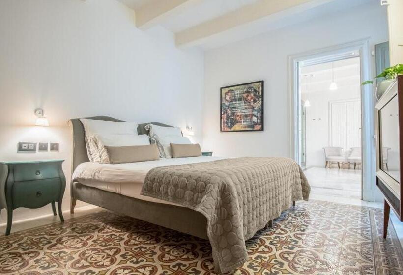 سوییت لوکس, Casa Ellul   Small Luxury Hotels Of The World