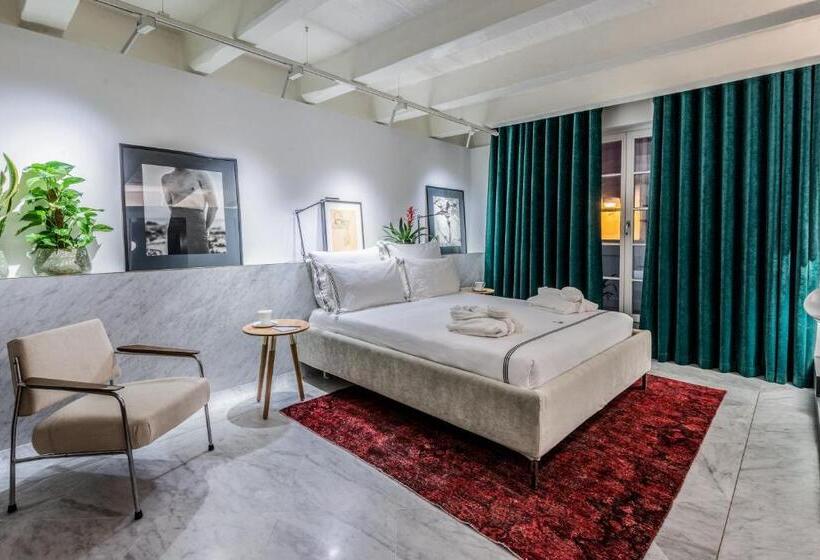 سوییت لوکس, Casa Ellul   Small Luxury Hotels Of The World