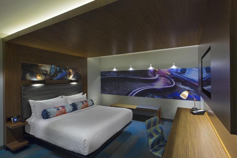 اتاق استاندارد با تخت بزرگ, Aloft New Orleans Downtown