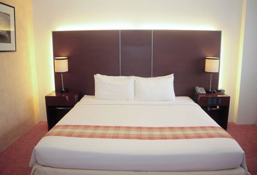 سوییت جونیور, Casablanca Suites Near Airport