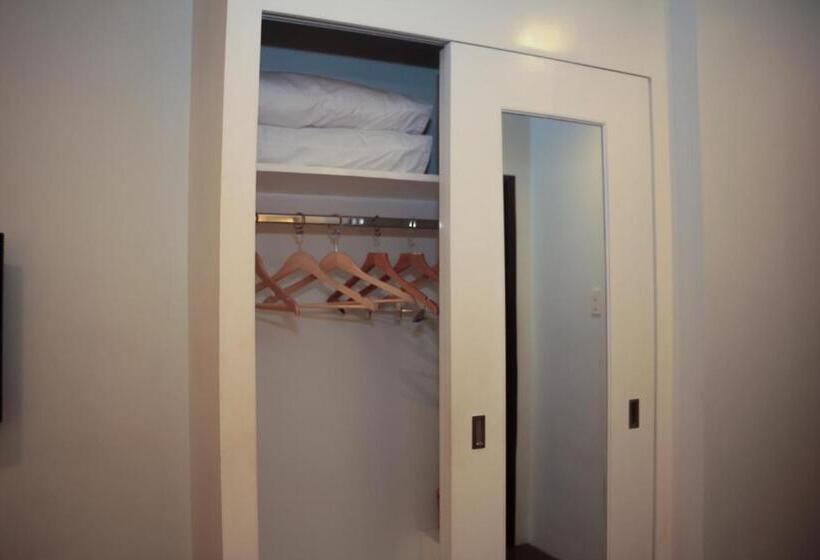 سوییت جونیور, Casablanca Suites Near Airport