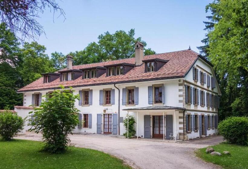 اتاق اکونومی با حمام مشترک, Chateau De Bossey
