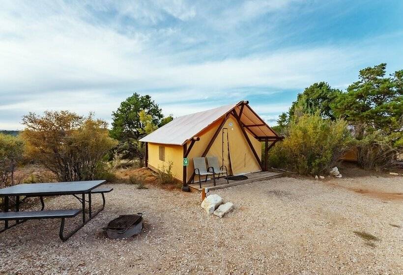 چادر با خدمات رفاهی استاندارد, Zion Ponderosa Ranch Resort
