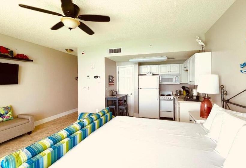 디럭스 스튜디오, Majestic Beach Resort The Official Onsite Rental Company, Panama City Beach, Fl