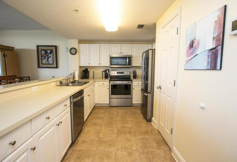 디럭스 스위트, Majestic Beach Resort The Official Onsite Rental Company, Panama City Beach, Fl