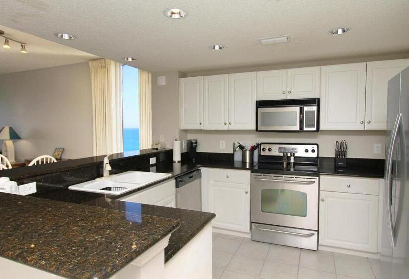주니어 스위트 발코니, Majestic Beach Resort The Official Onsite Rental Company, Panama City Beach, Fl