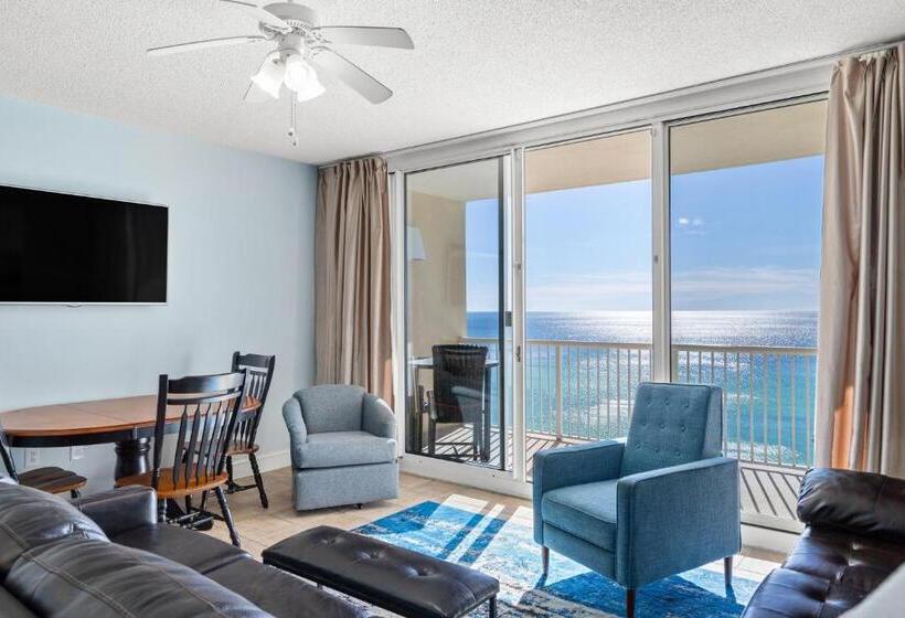 Quarto Deluxe, Majestic Beach Resort, Panama City Beach, Fl