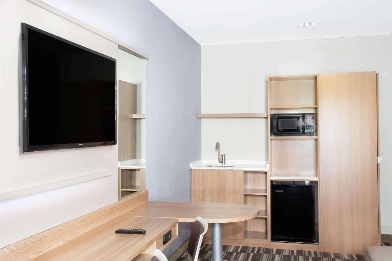 اتاق استاندارد با تخت دو نفره بزرگ, Microtel Inn & Suites By Wyndham Naples Vernal