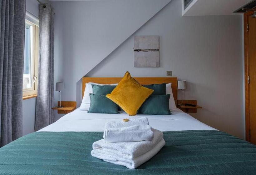 Superior Room King Size Bed, The Eyre Square Townhouse