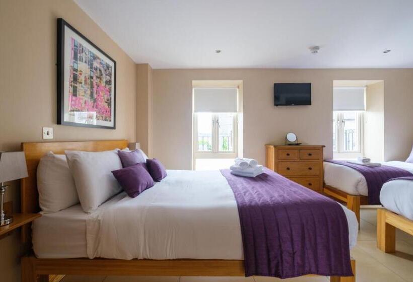 اتاق سوپریور چهار تخته, The Eyre Square Townhouse