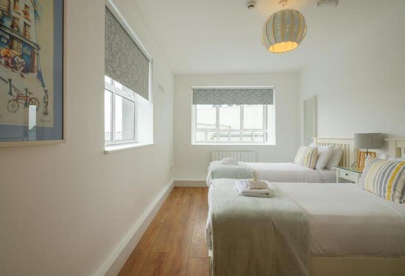 Family Suite, The Eyre Square Townhouse