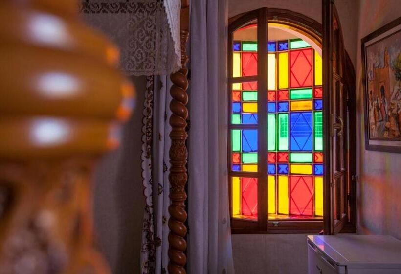 سوییت, Riad Alhambra
