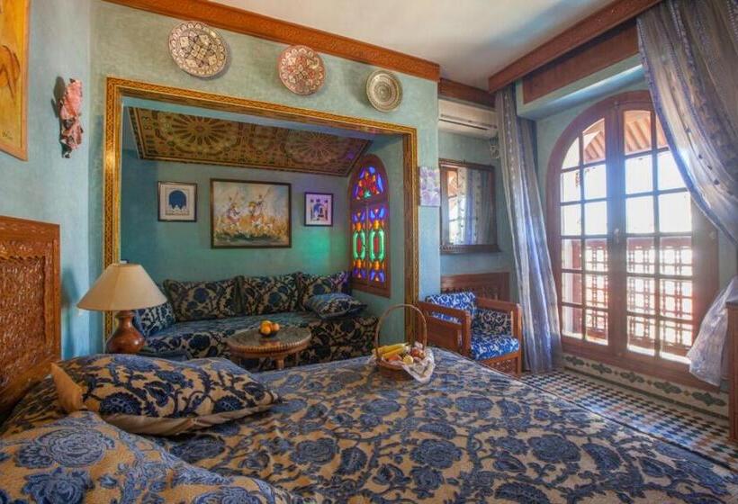 سوییت جونیور, Riad Alhambra