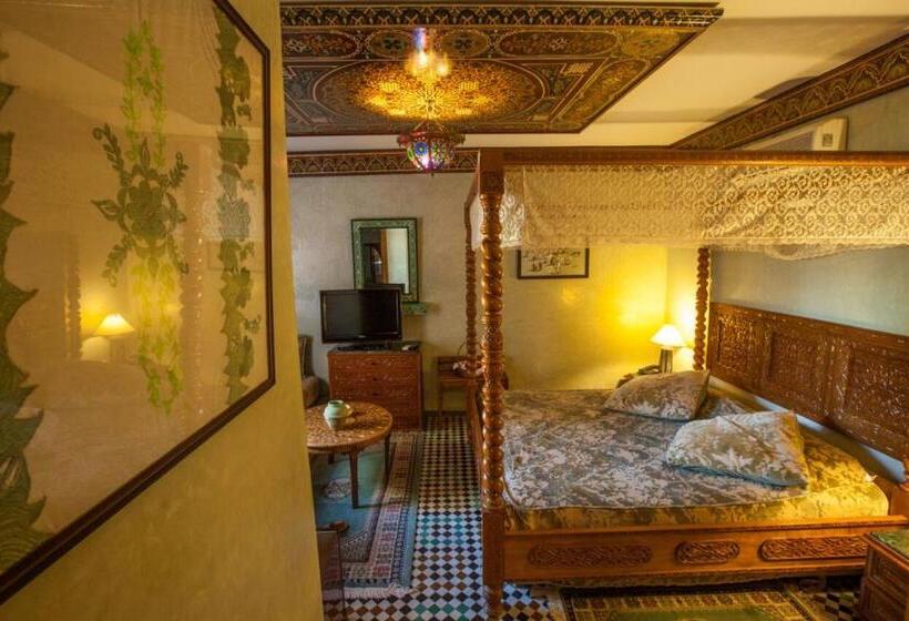 سوییت جونیور, Riad Alhambra