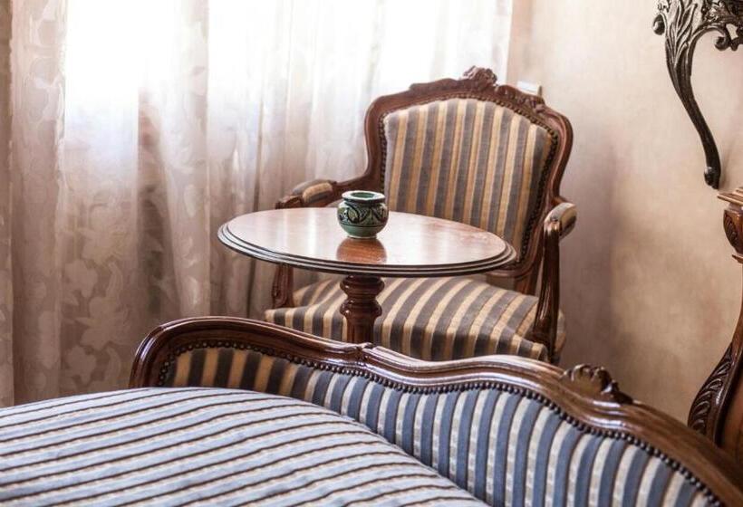 اتاق استاندارد, Riad Alhambra