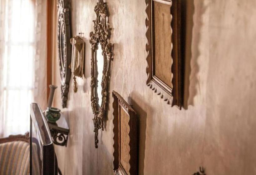 اتاق استاندارد, Riad Alhambra