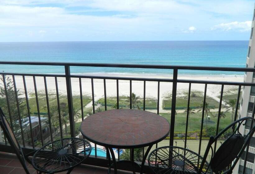 آپارتمان ممتاز دوخوابه رو به دریا, Royal Palm Resort On The Beach