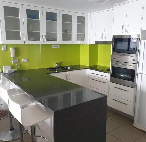 2 Bedroom Deluxe Apartment Sea View, Royal Palm Resort On The Beach