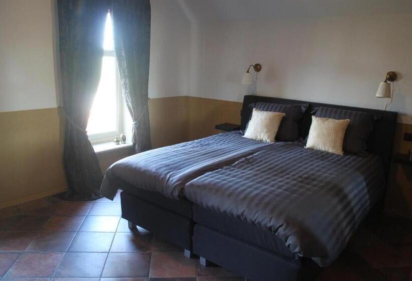 اتاق لوکس, B&b De Warren