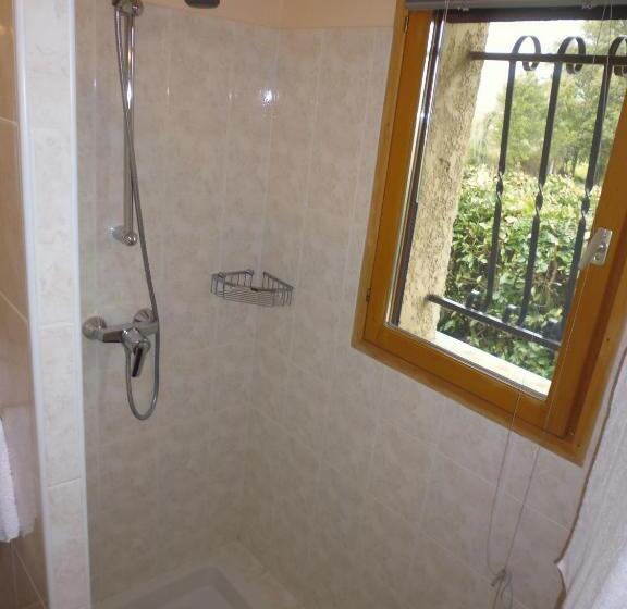 اتاق استاندارد, Bed And Breakfast