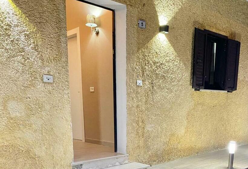 اتاق استاندارد, Kitezone Beach Gizzeria