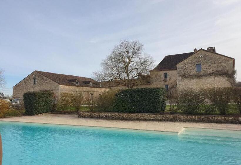 اتاق خانوادگی با چشم‌انداز باغ, Chambre D Hôte La Source Domaine De Fonpeyroune