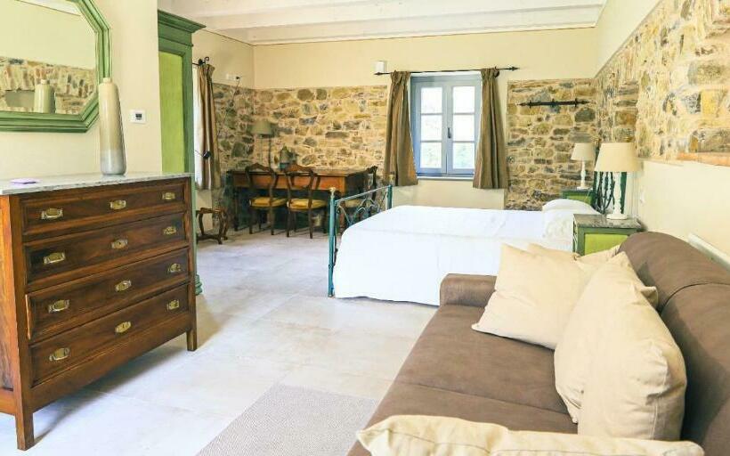 اتاق استاندارد با تخت بزرگ, Agriturismo I Giunchi