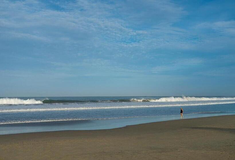 استودیوی استاندارد, Anantara Vacation Club Legian