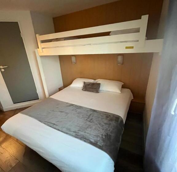 3-Bett-Standardzimmer, Brit Hotel Essentiel Pau Lescar