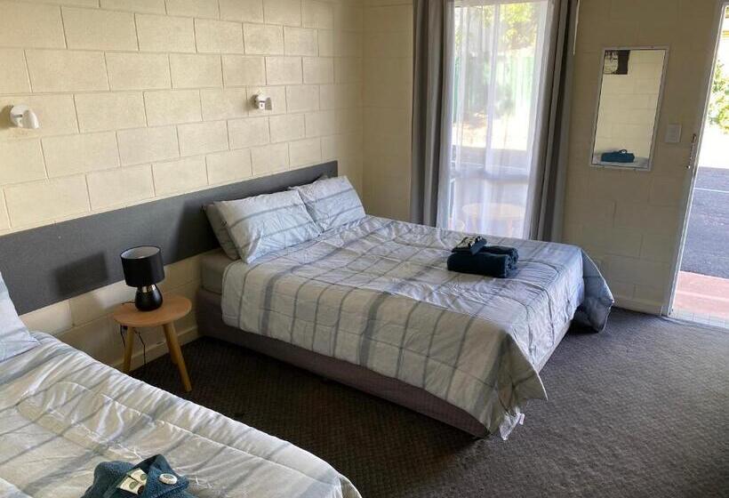 اتاق استاندارد, Central Point Motel