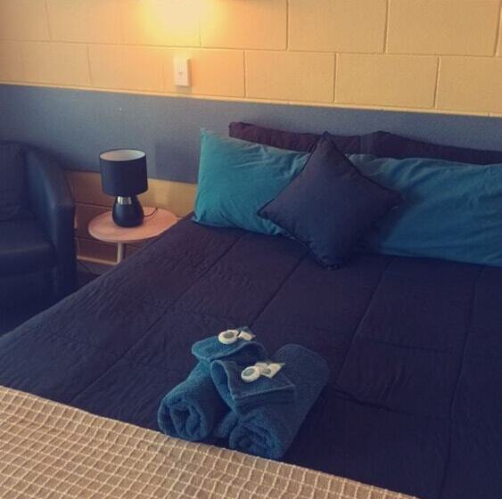 اتاق استاندارد, Central Point Motel
