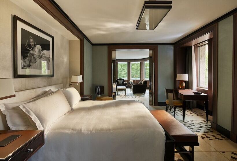 Suite with Balcony, 45 Park Lane  Dorchester Collection