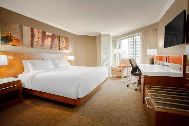 سوئیت برای معلولان, Ayres Hotel Orange