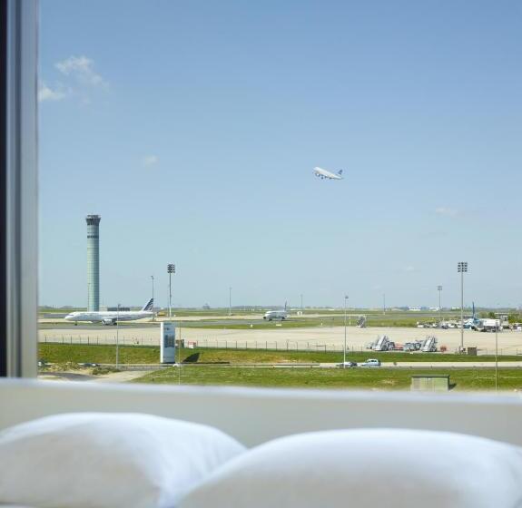 اتاق استاندارد با تخت بزرگ, Citizenm Paris Charles De Gaulle Airport