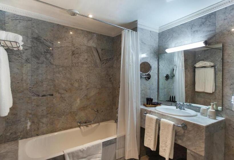 اتاق سوپریور, Grand Hotel Villa De France