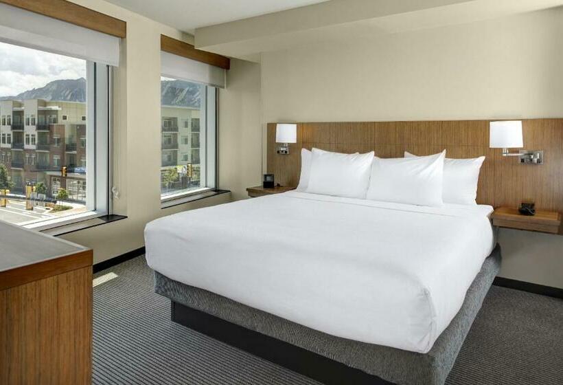 Suite met Kingsize Bed, Hyatt Place Boulder Pearl Street