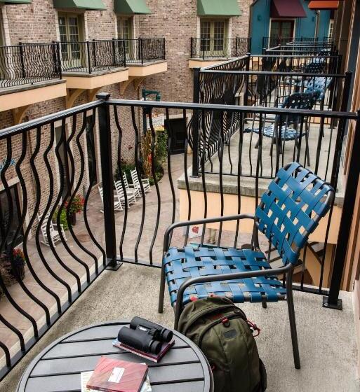 Standard Room with Balcony, Margaritaville Island