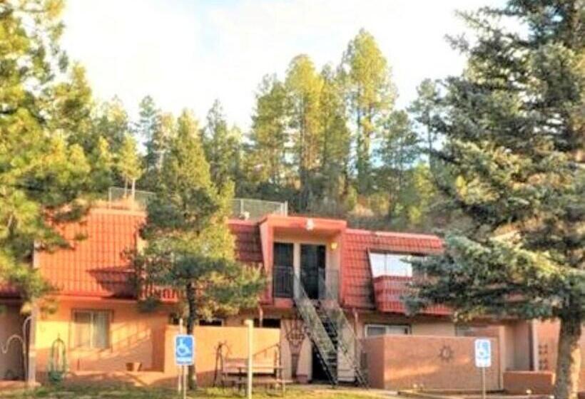 带2个卧室的公寓, Pinecliff Village Resort