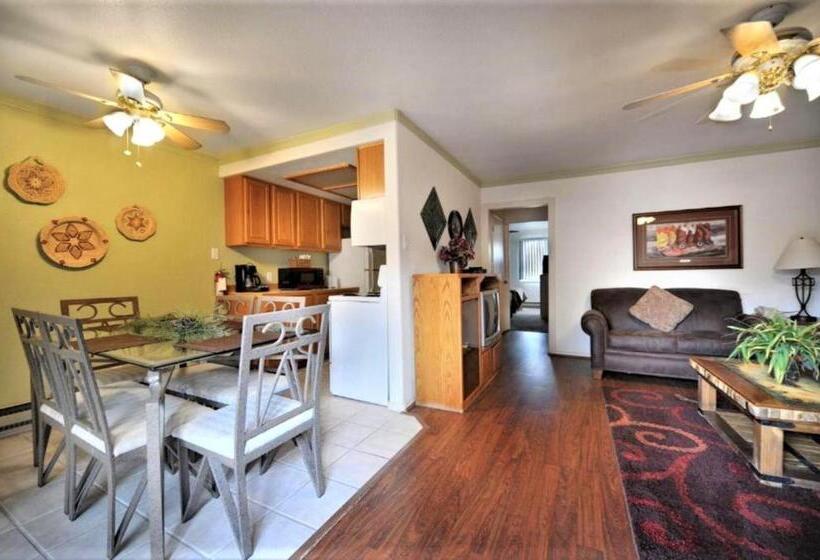 带2个卧室的公寓, Pinecliff Village Resort