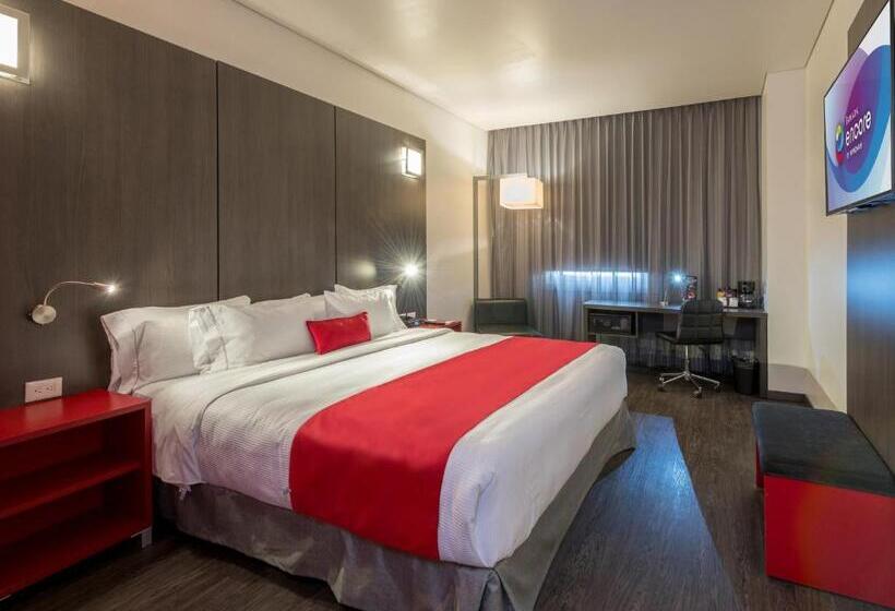 اتاق استاندارد با تخت بزرگ, Ramada Encore By Wyndham Queretaro