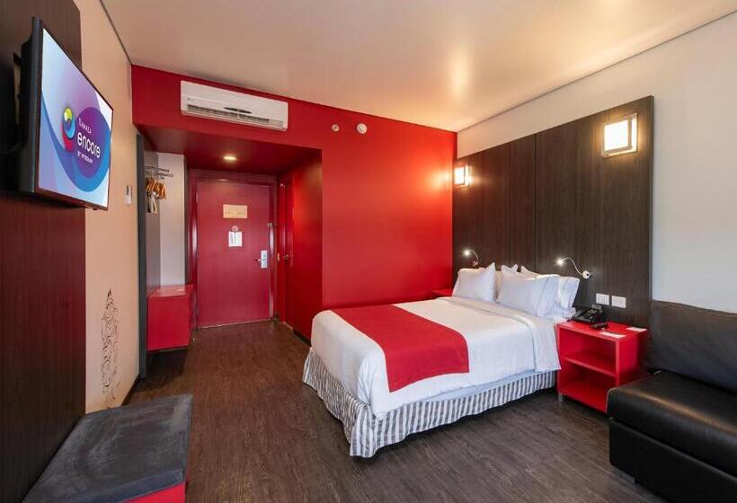 اتاق استاندارد برای معلولان, Ramada Encore By Wyndham Queretaro