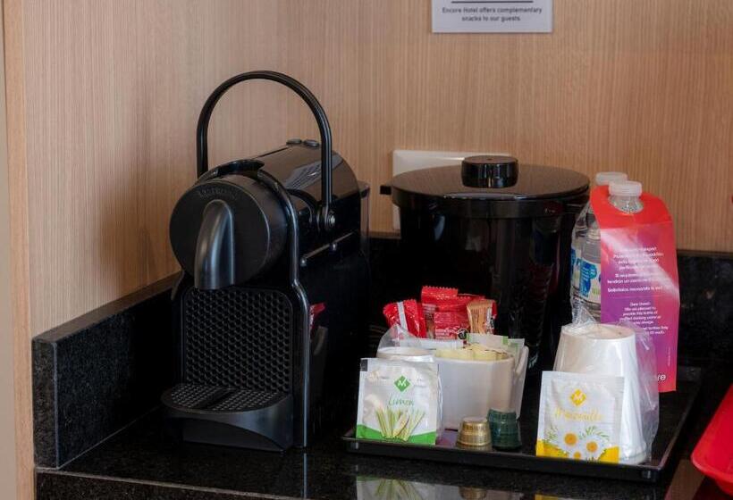 سوئیت با تخت بزرگ, Ramada Encore By Wyndham Queretaro