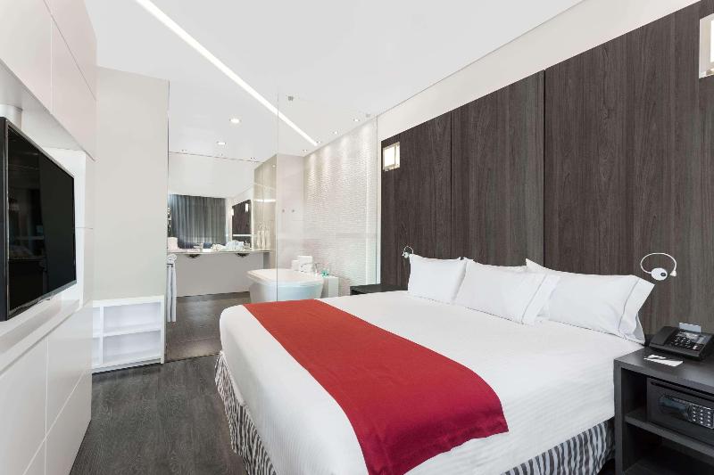 سوئیت با تخت بزرگ, Ramada Encore By Wyndham Queretaro