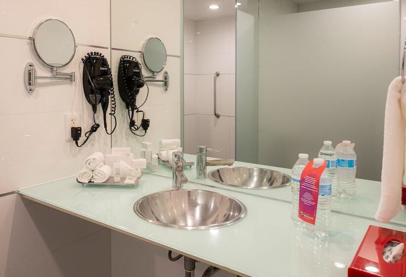 اتاق استاندارد با 2 تخت دوبل, Ramada Encore By Wyndham Queretaro