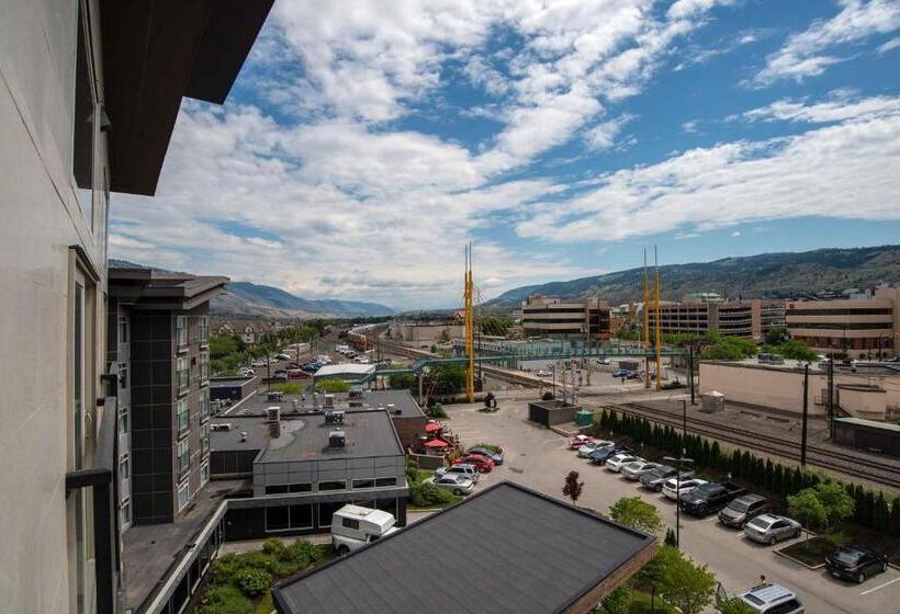 带大床的套房, Sandman Signature Kamloops